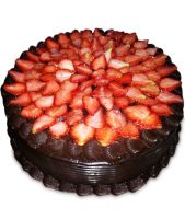 Yummilicious Strawberry Delight Cake Half kg