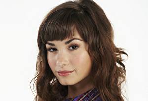 Обои Demi Lovato Взгляд Лицо Брюнетка Волосы