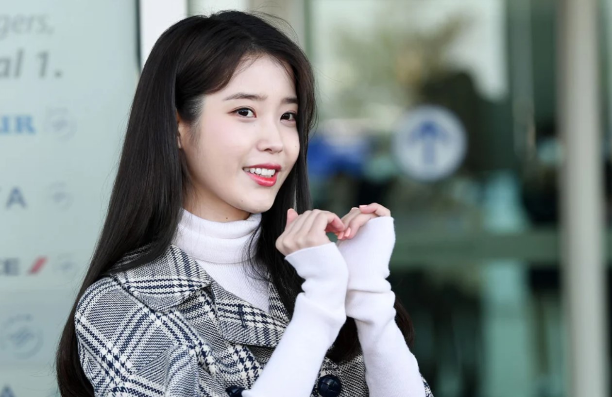 IU (АйЮ)