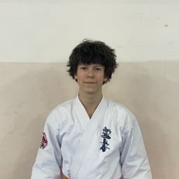 Чорний Денис