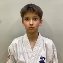 Юнак Максим