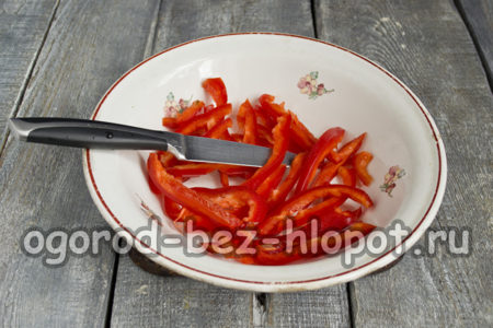 перец нарезать соломкой