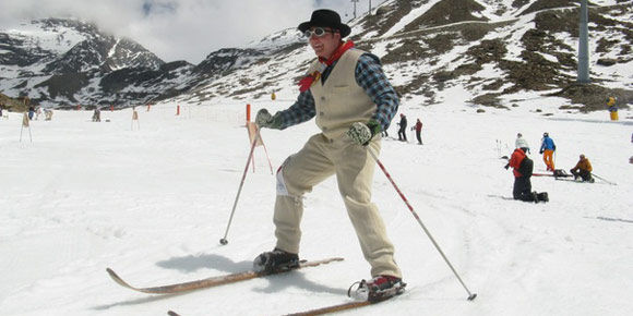 Easter Festival with Nostalgic Races in the Free Republic of Holidays Saas-Fee