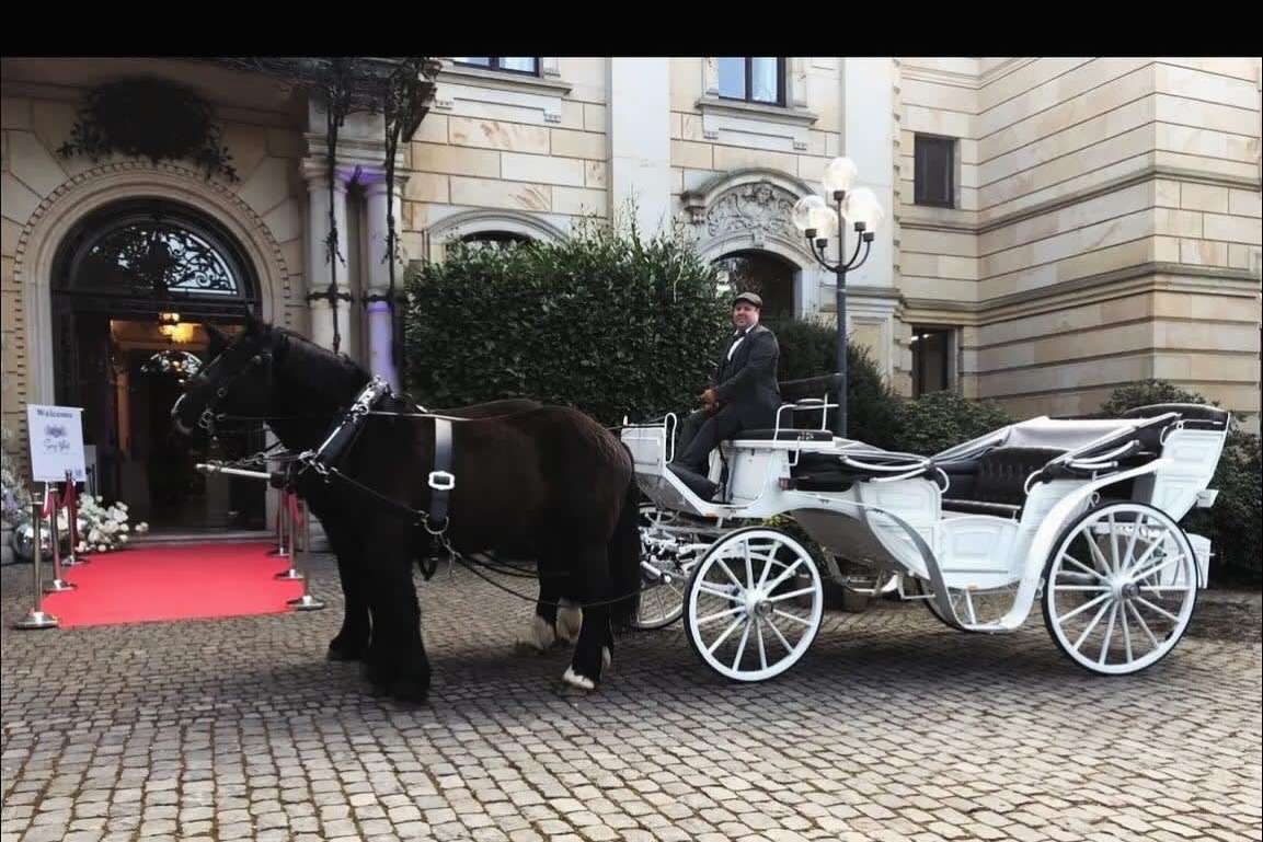 Reitanlage Lindenhof - Hochzeitsautos in Nettersheim