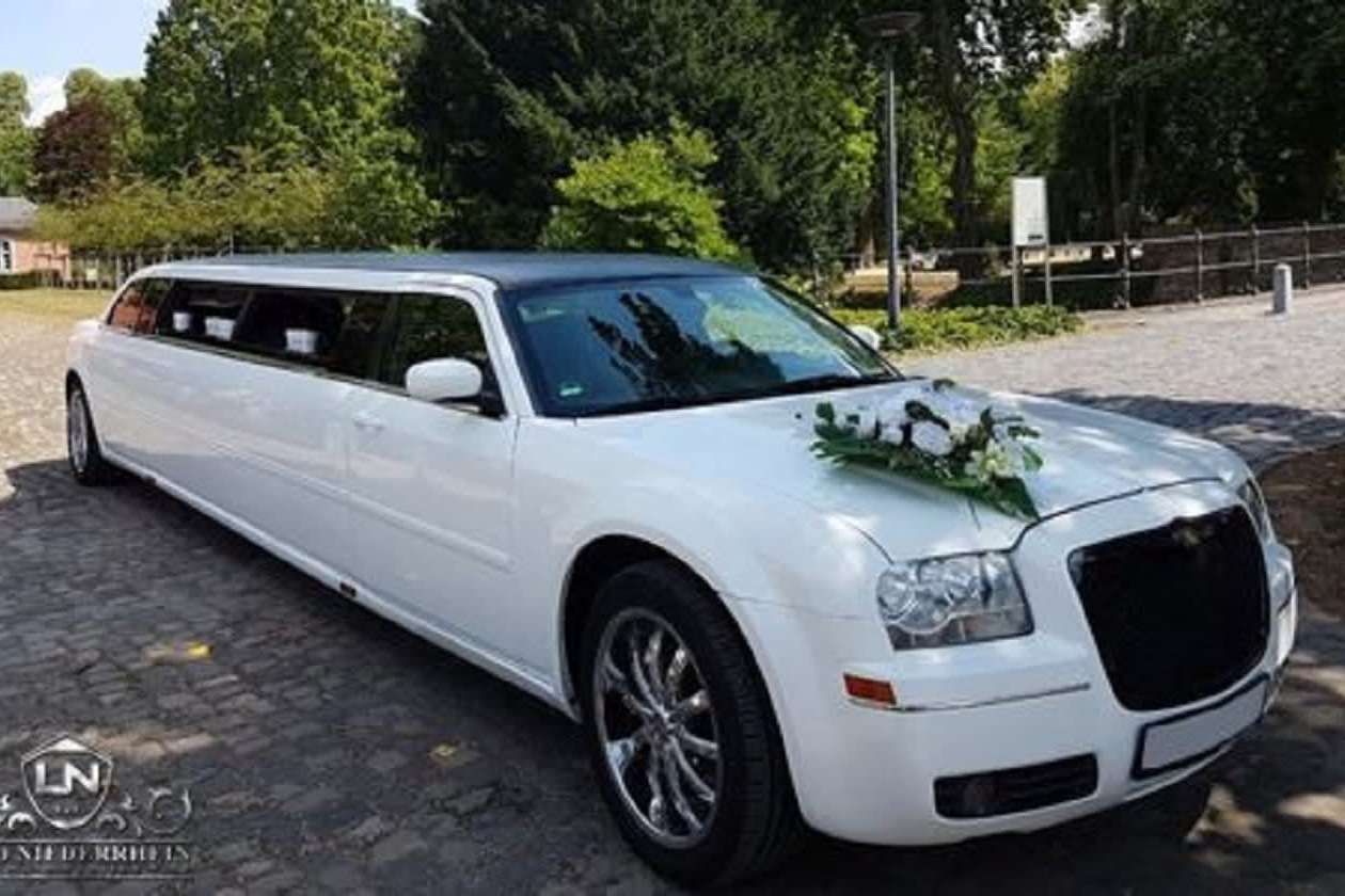 Limo Niederrhein - Hochzeitslimousine mieten - Hochzeitsautos in Krefeld