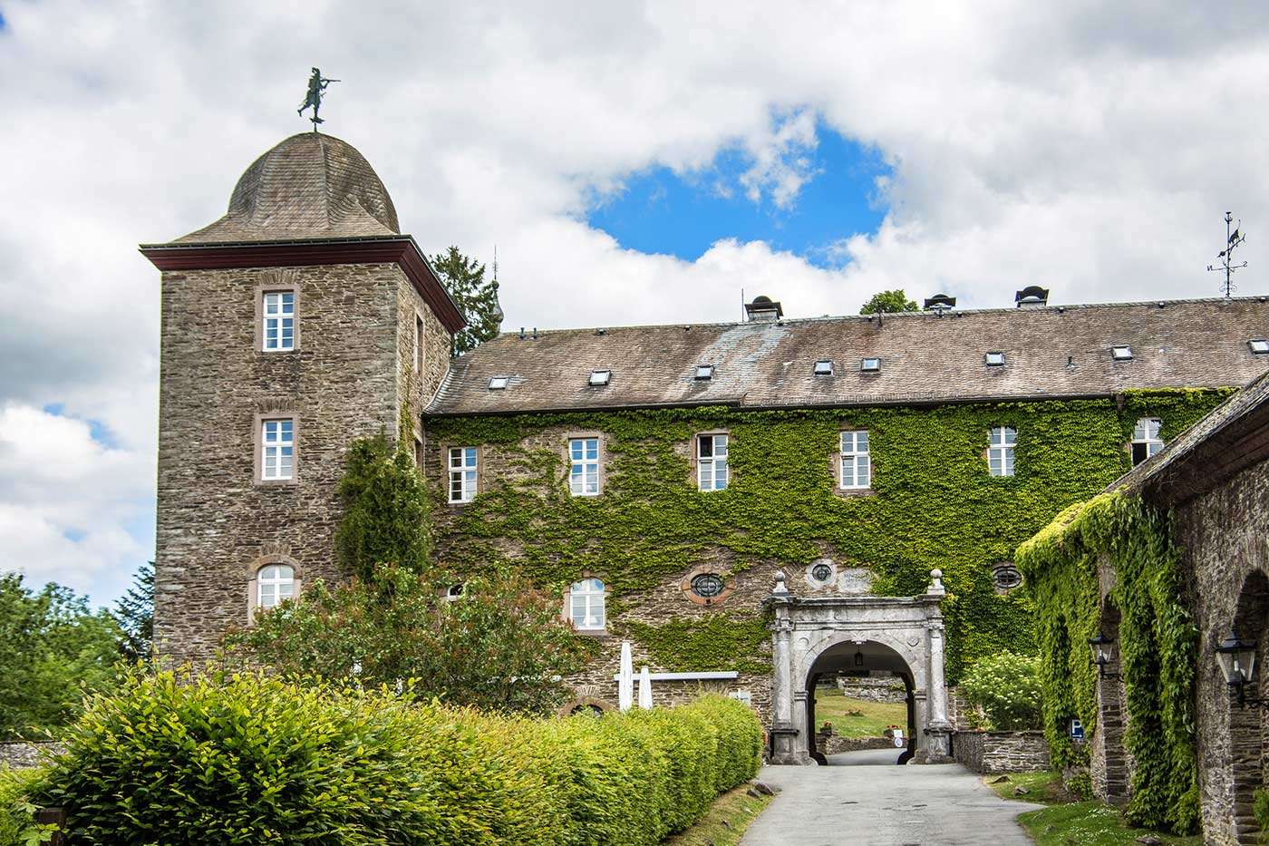 Burg Schnellenberg - Hochzeitslocations in Attendorn