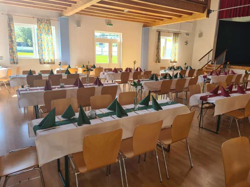 Gasthaus zur Dorfwirtin-Hochzeitslocations in Altendorf