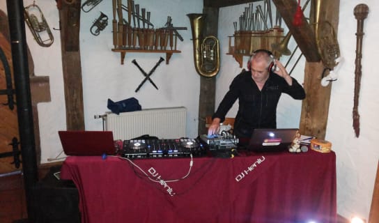 DJ Heniu