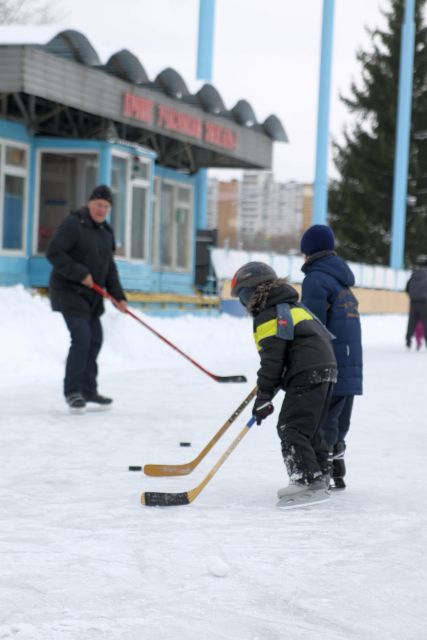 Small hockey players