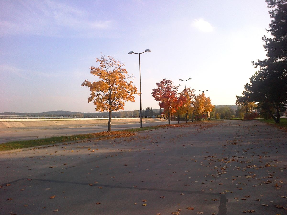 Parking pod zalewem - Borków