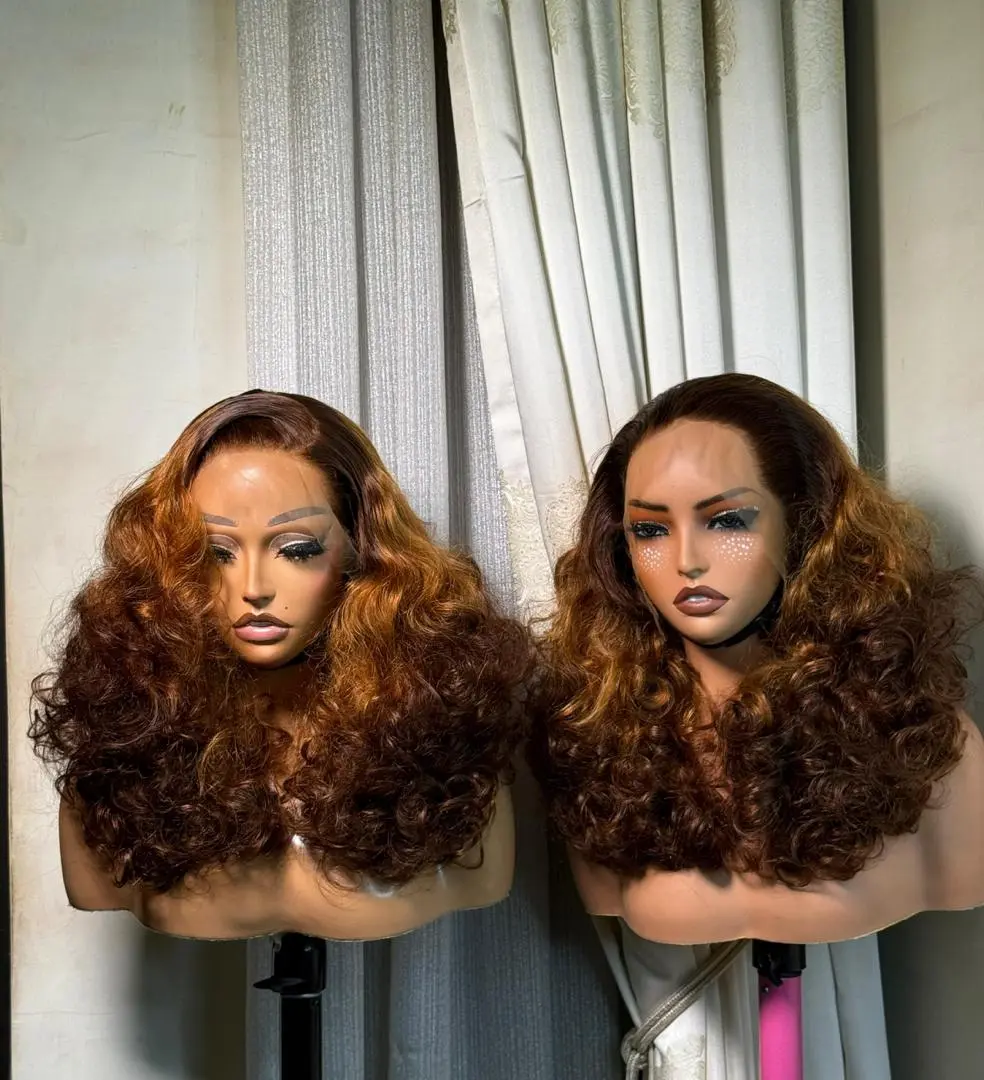 QUEEN BOUNCE WIG