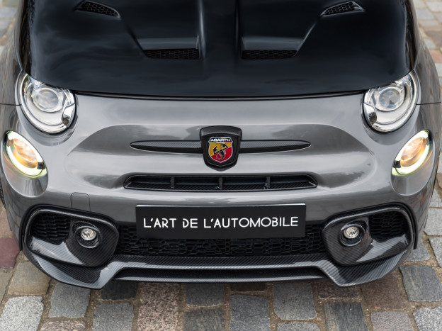 L'art de l'automobile  Abarth 595 Competizione *Full carbon*