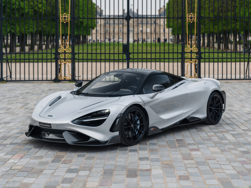 McLaren 765