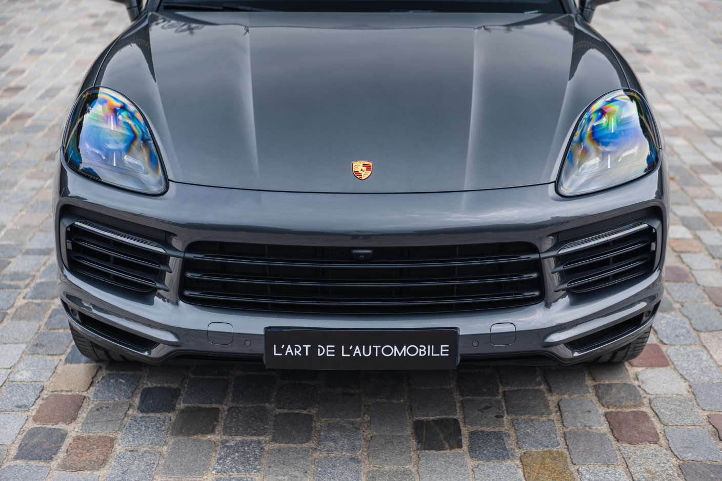 L'art de l'automobile Porsche Cayenne EHybrid *Gris