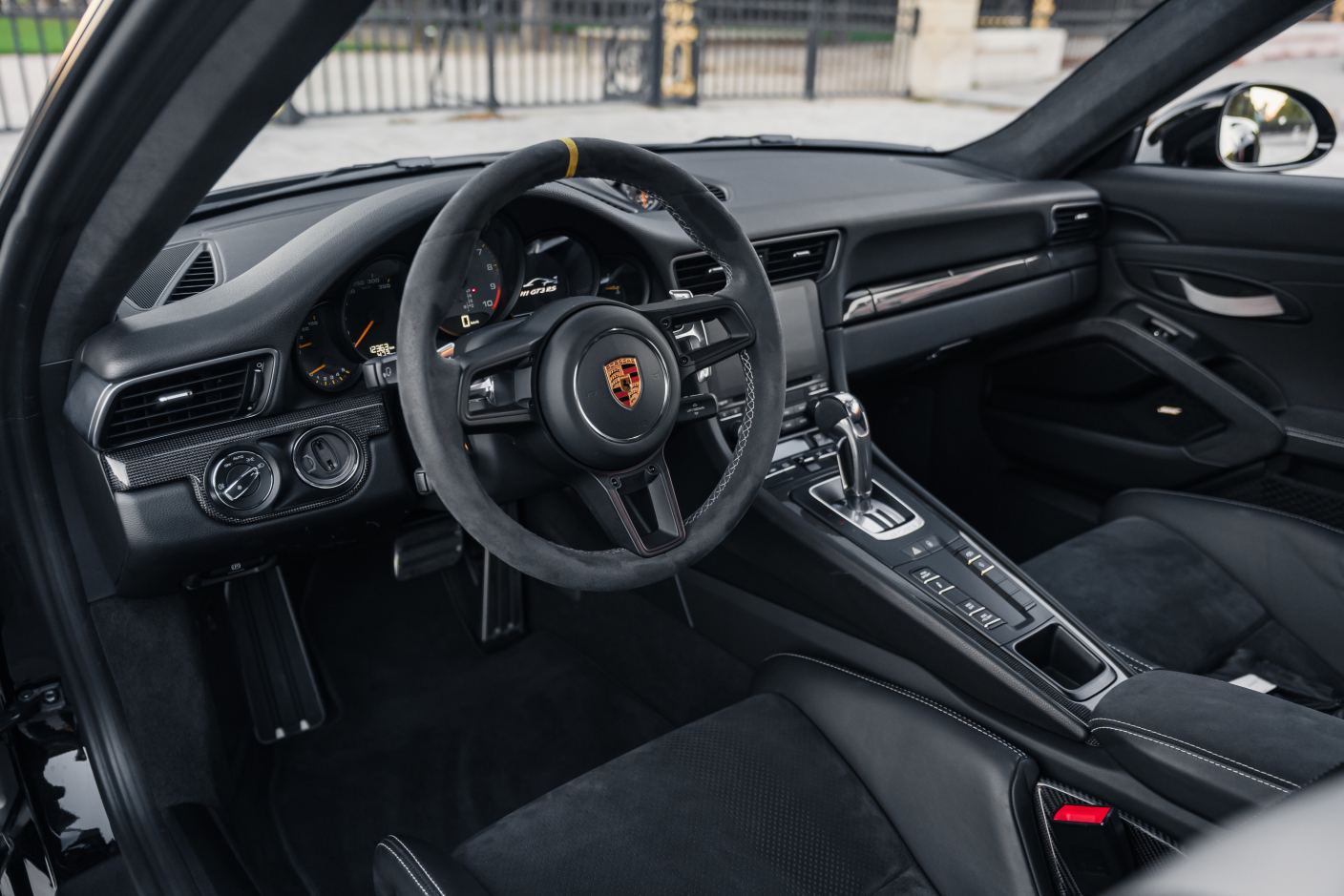 l-art-de-l-automobile-porsche-991-ii-gt3-rs-low-mileage