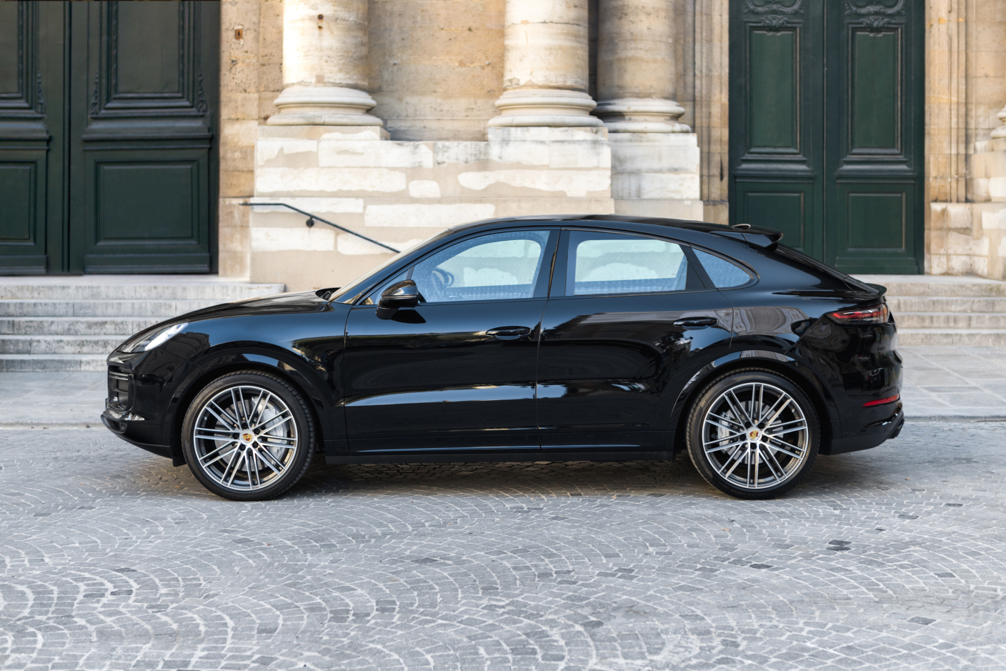 L'art de l'automobile Porsche Cayenne Turbo Coupé *Panoramic