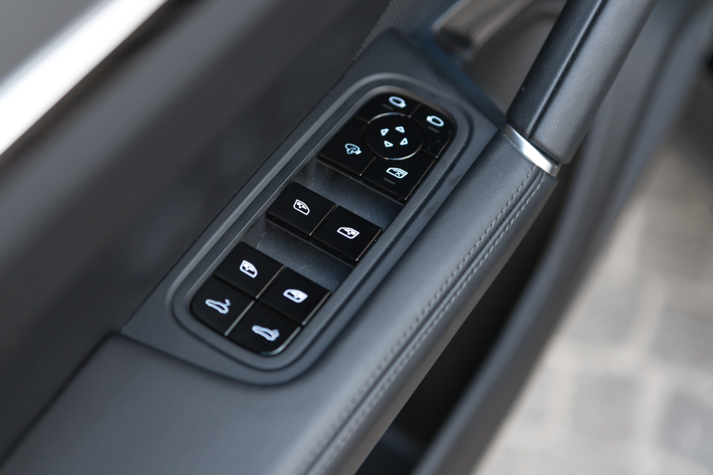 L'art de l'automobile Porsche Cayenne Turbo Coupé *Panoramic