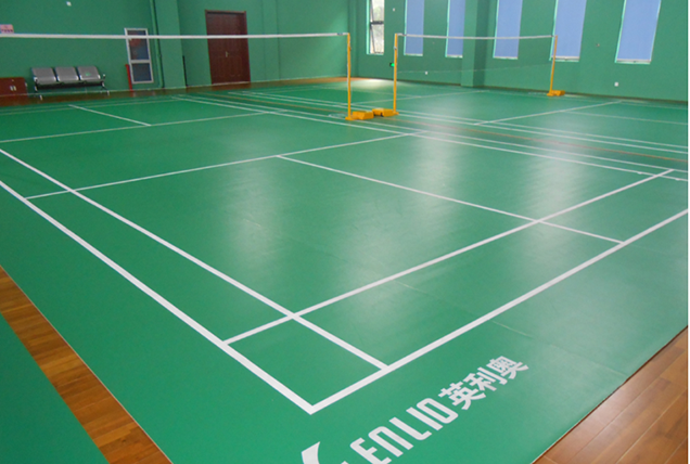 san tennis dung tham