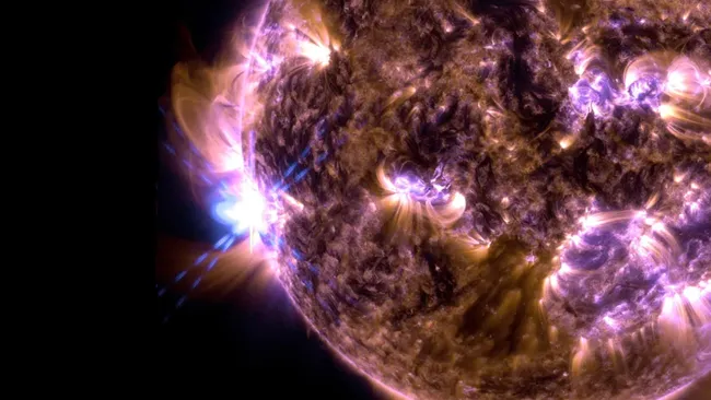 Image for Sun fires off X-class solar flare, increasing aurora viewing chances into weekend