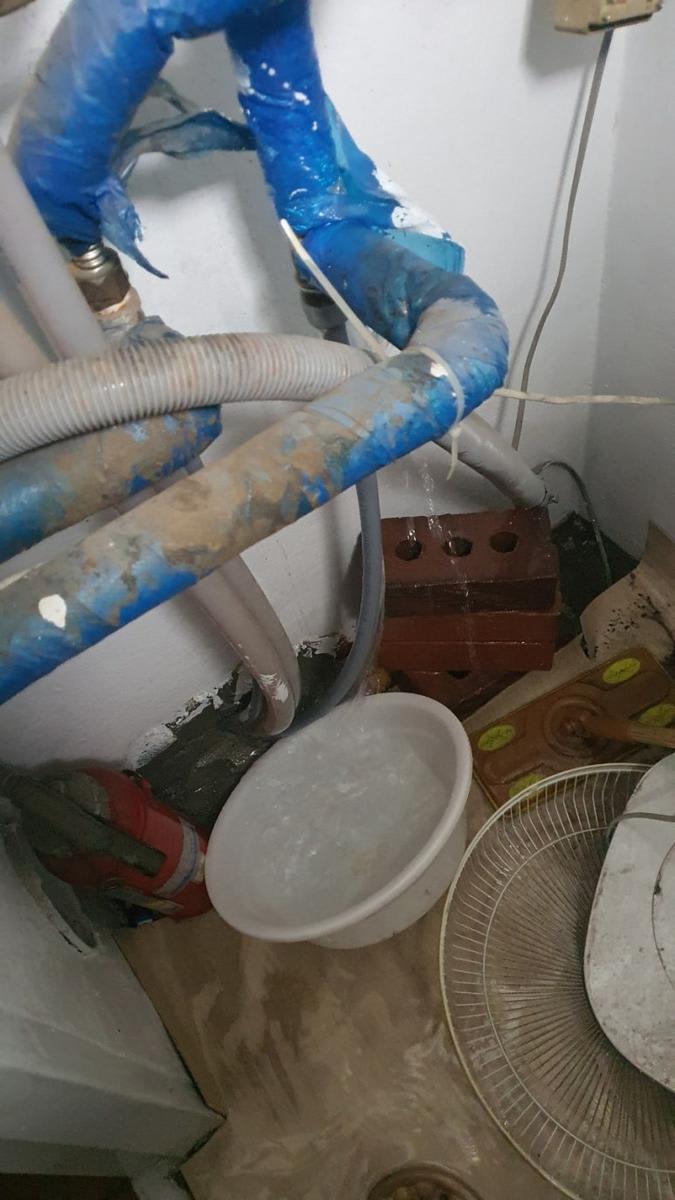 누수탐지flooded room