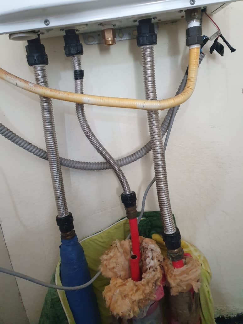 누수탐지flooded room