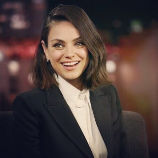 Mila Kunis инстаграм фото