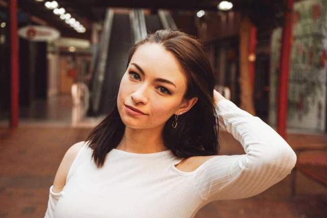 Jodelle Ferland sexy women pic