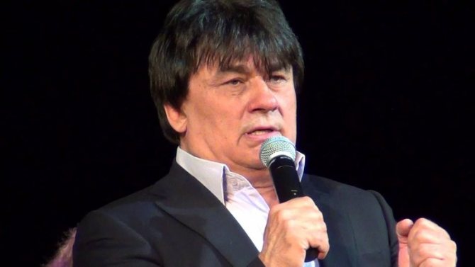 Александр Серов