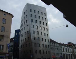 Фрэнк Гери. Frank Gehry: Gehry Tower, Hanover, Germany, 1999-2001