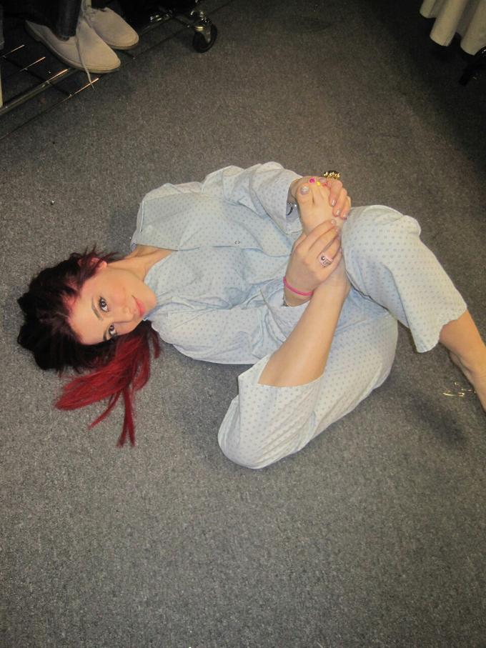 075.jpg iCloud leaks of celebrity photos human hair color leg fun sitting girl