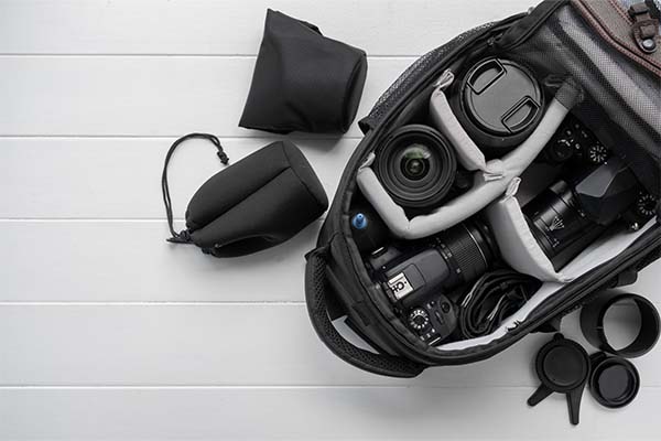 CAMERAS & ACCESSORIES