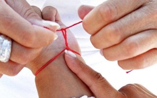 Красная нить — простой оберег от порчи да сглаза