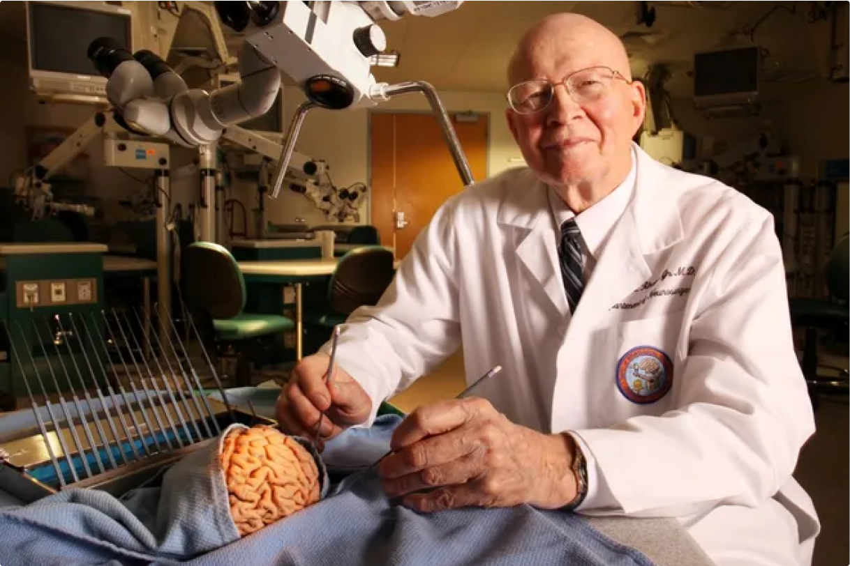 健康・医学 NEUROSURGERY RHOTON Dr. Al Rhoton | Contributors | About | The Neurosurgical Atlas