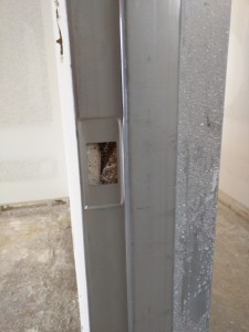 The latch in the EZY-Jamb.