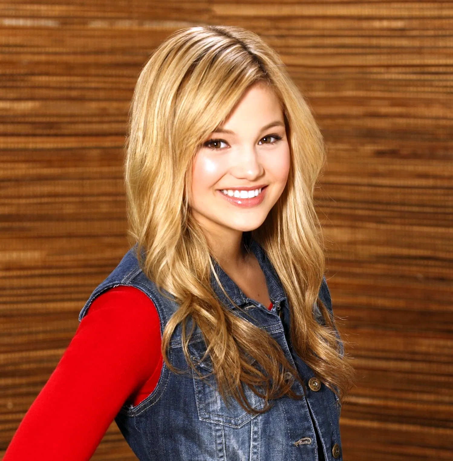 Оливия Холт Olivia Holt