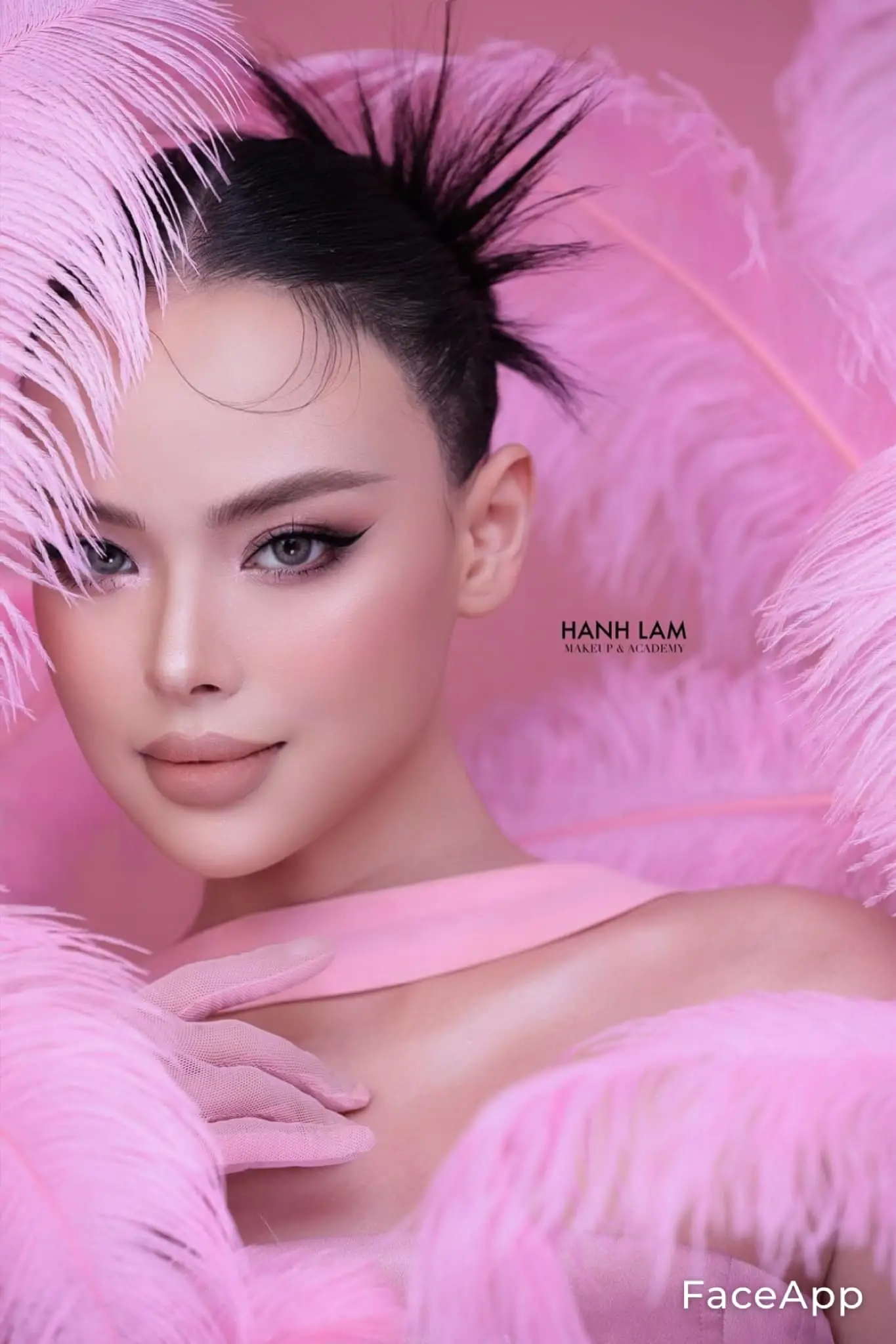 Xu hướng makeup kỷ yếu tone hồng: Gợi ý và lưu ý quan trọng 3 xu huong makeup ky yeu tone hong goi y va luu y quan trong 6868dcb354dae 6868dcb3e8761