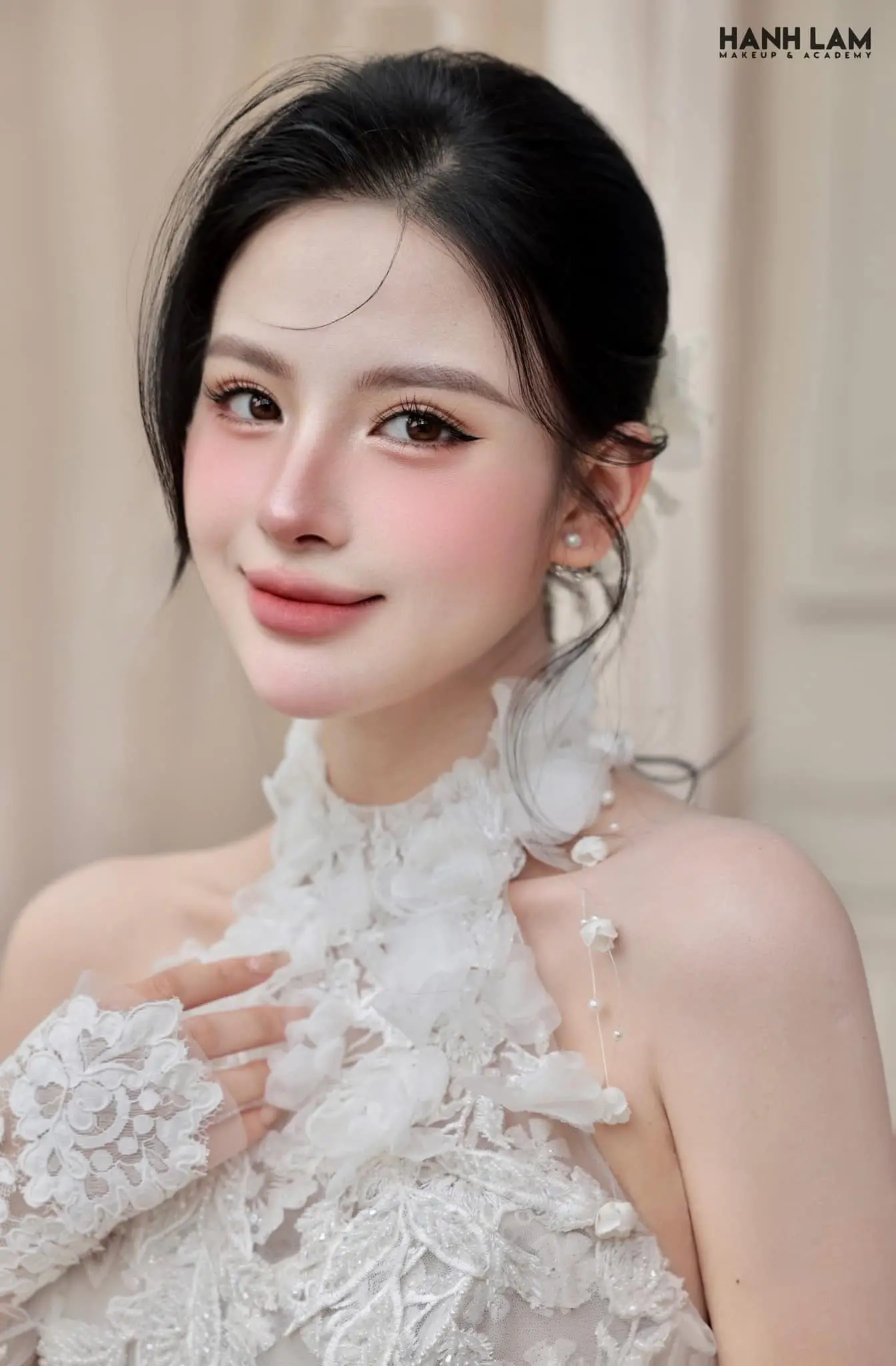 Định hình phong cách trang điểm tự nhiên với makeup đẹp 6 dinh hinh phong cach trang diem tu nhien voi makeup dep 68e73eebb36c5 68e73eec4b857