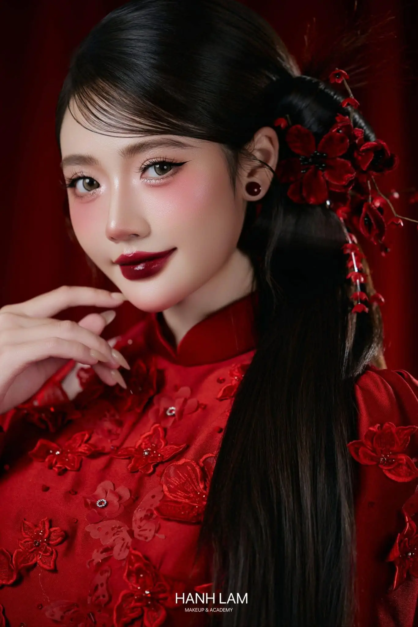 Nâng tầm vẻ đẹp với tone makeup đi tiệc quyến rũ 3 nang tam ve dep voi tone makeup di tiec quyen ru 6908b41901436 6908b419a98de