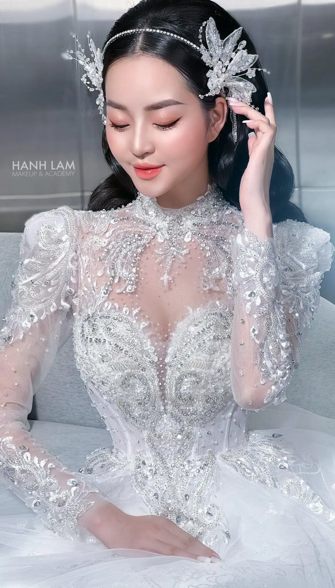 Sự kết hợp hoàn hảo giữa hiện đại và truyền thống trong makeup cô dâu 3 su ket hop hoan hao giua hien dai va truyen thong trong makeup co dau 69172d95ec5c2 69172d96a310c