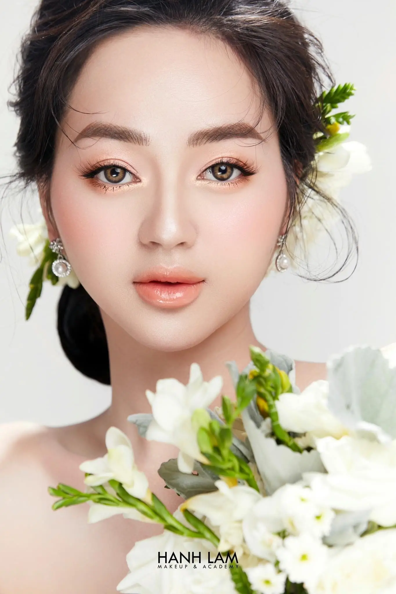 Sự kết hợp hoàn hảo giữa hiện đại và truyền thống trong makeup cô dâu 5 su ket hop hoan hao giua hien dai va truyen thong trong makeup co dau 69172dc81007b 69172dc8b5873