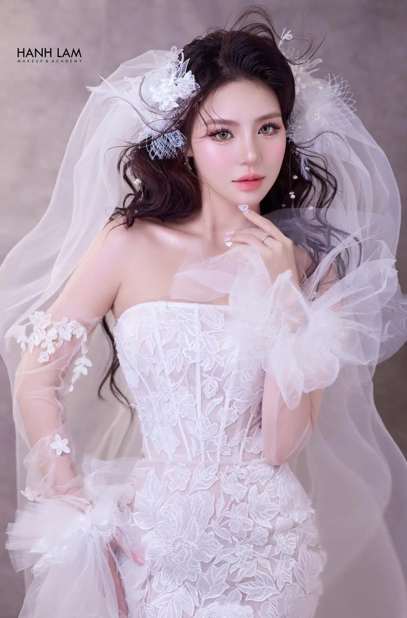 Tìm kiếm các chuyên gia makeup cô dâu Hà Nội đáng tin cậy 3 tim kiem cac chuyen gia makeup co dau ha noi dang tin cay 691736e119a12 691736e1c2080