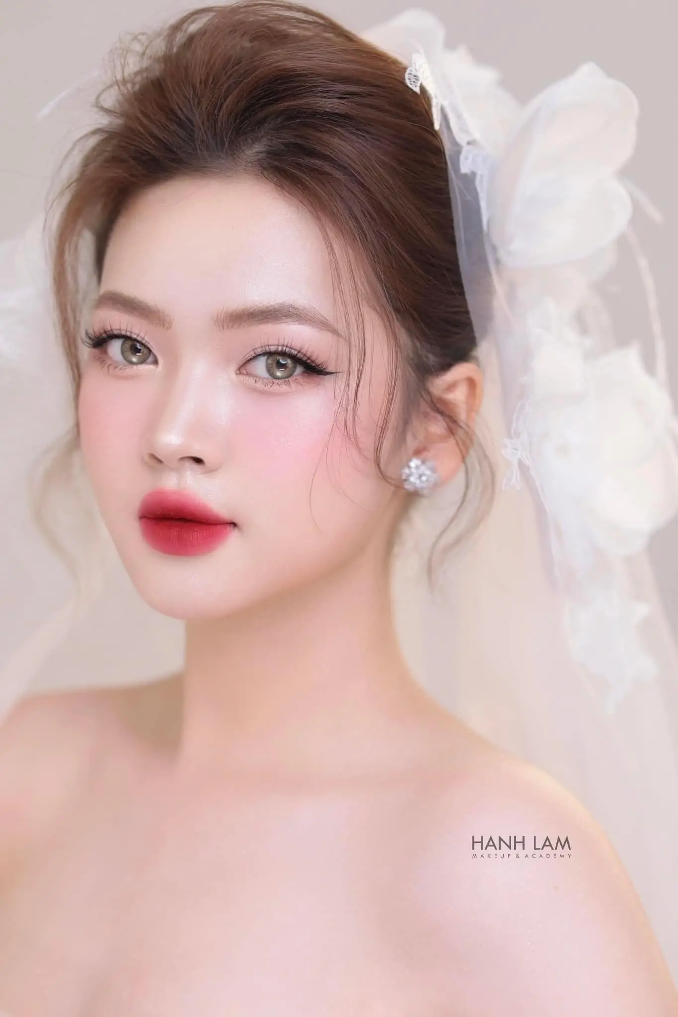 Địa điểm cung cấp dịch vụ makeup cô dâu uy tín 6 dia diem cung cap dich vu makeup co dau uy tin 695f155268d21 695f155304a22