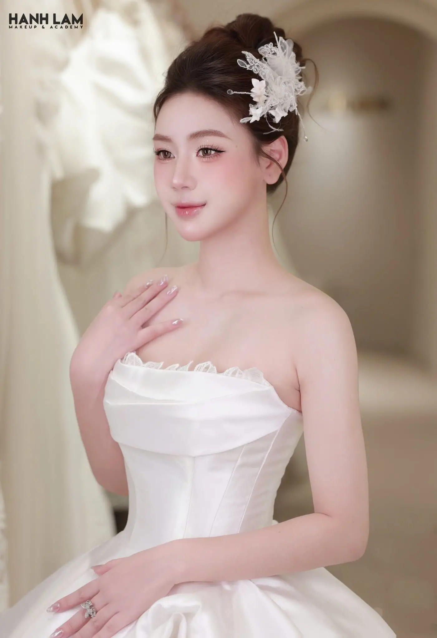 Học makeup chuyên sâu với kỹ thuật trang điểm mắt hoàn hảo 7 hoc makeup chuyen sau voi ky thuat trang diem mat hoan hao 69df54c99f6c4 69df54ca4374d