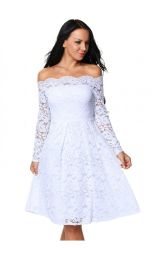 Rochie White Appearance