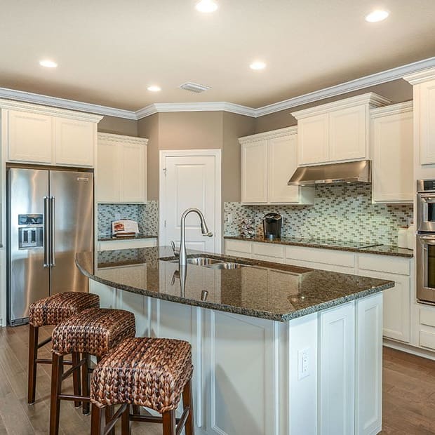 Recessed Panel Maple Cabinetry with Crown