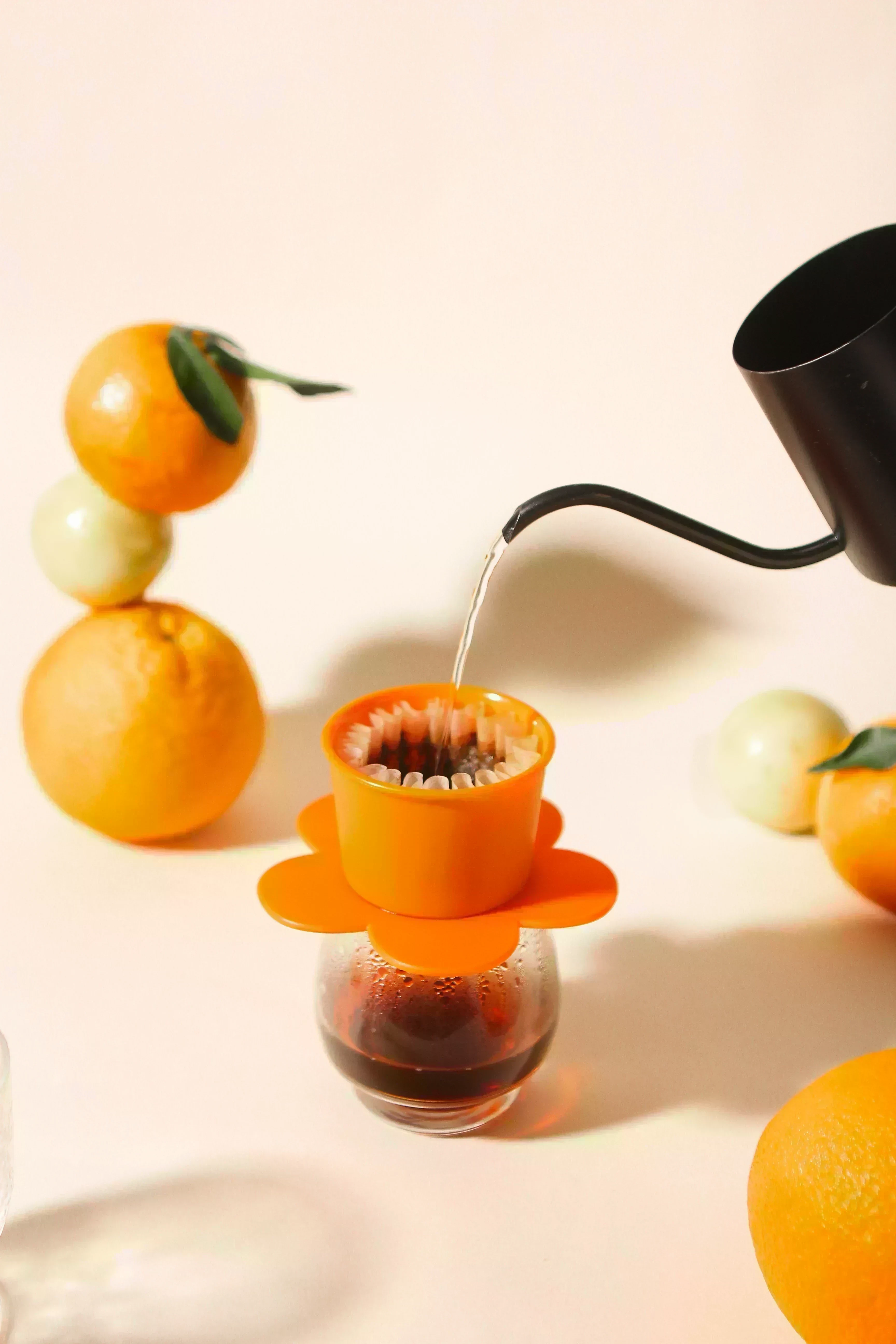 Versatile Coffee Dripper - Brighty Orange - Image 4