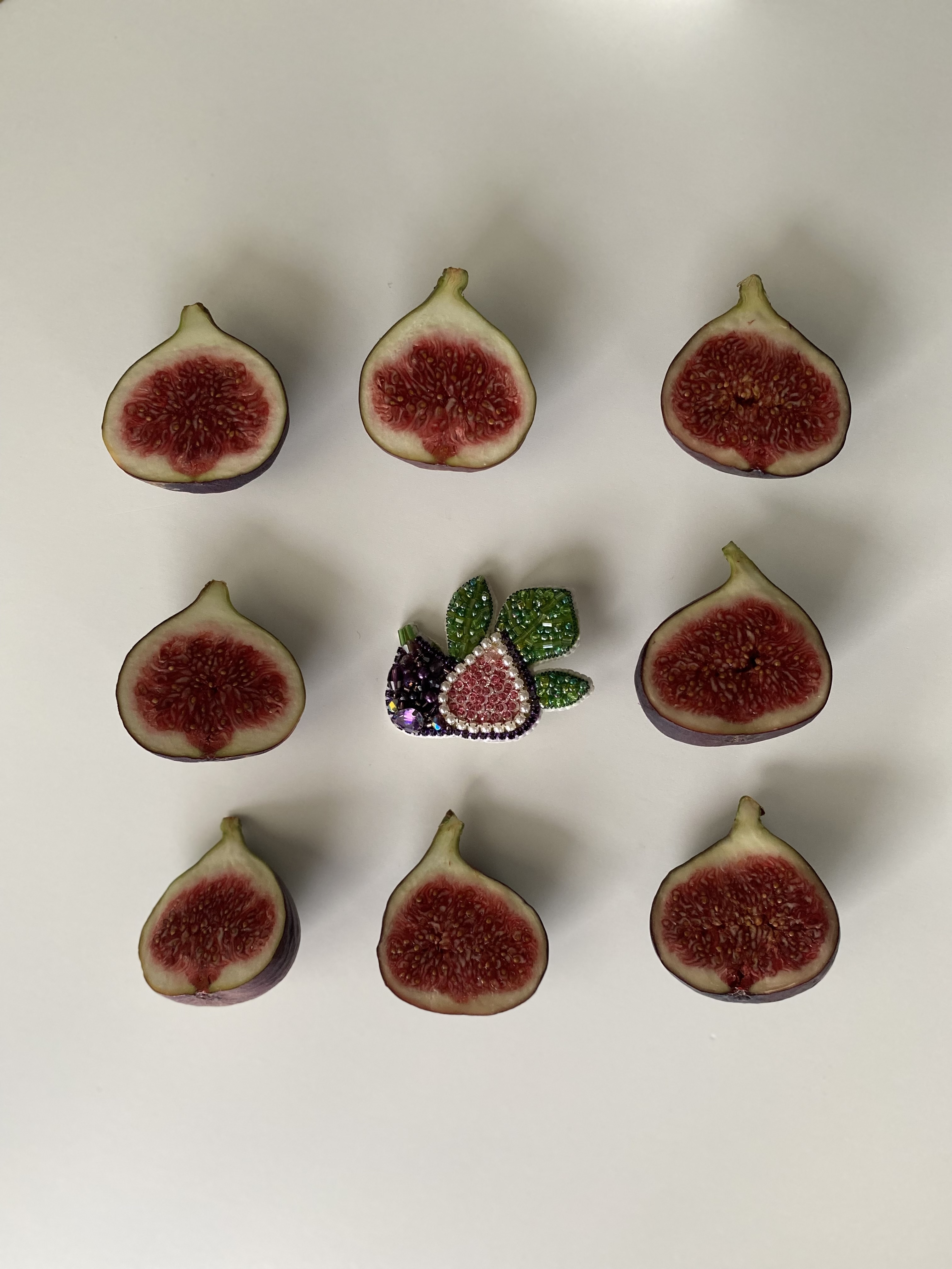 Fig Beaded Brooch Handmade - Image 6