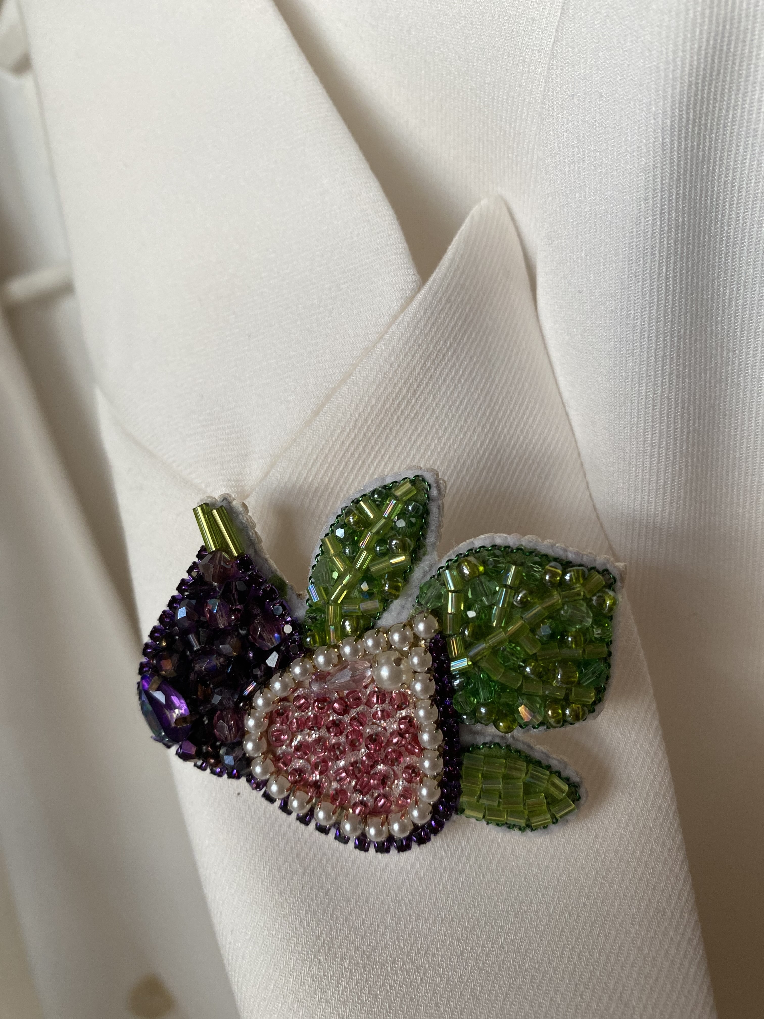 Fig Beaded Brooch Handmade - Image 3