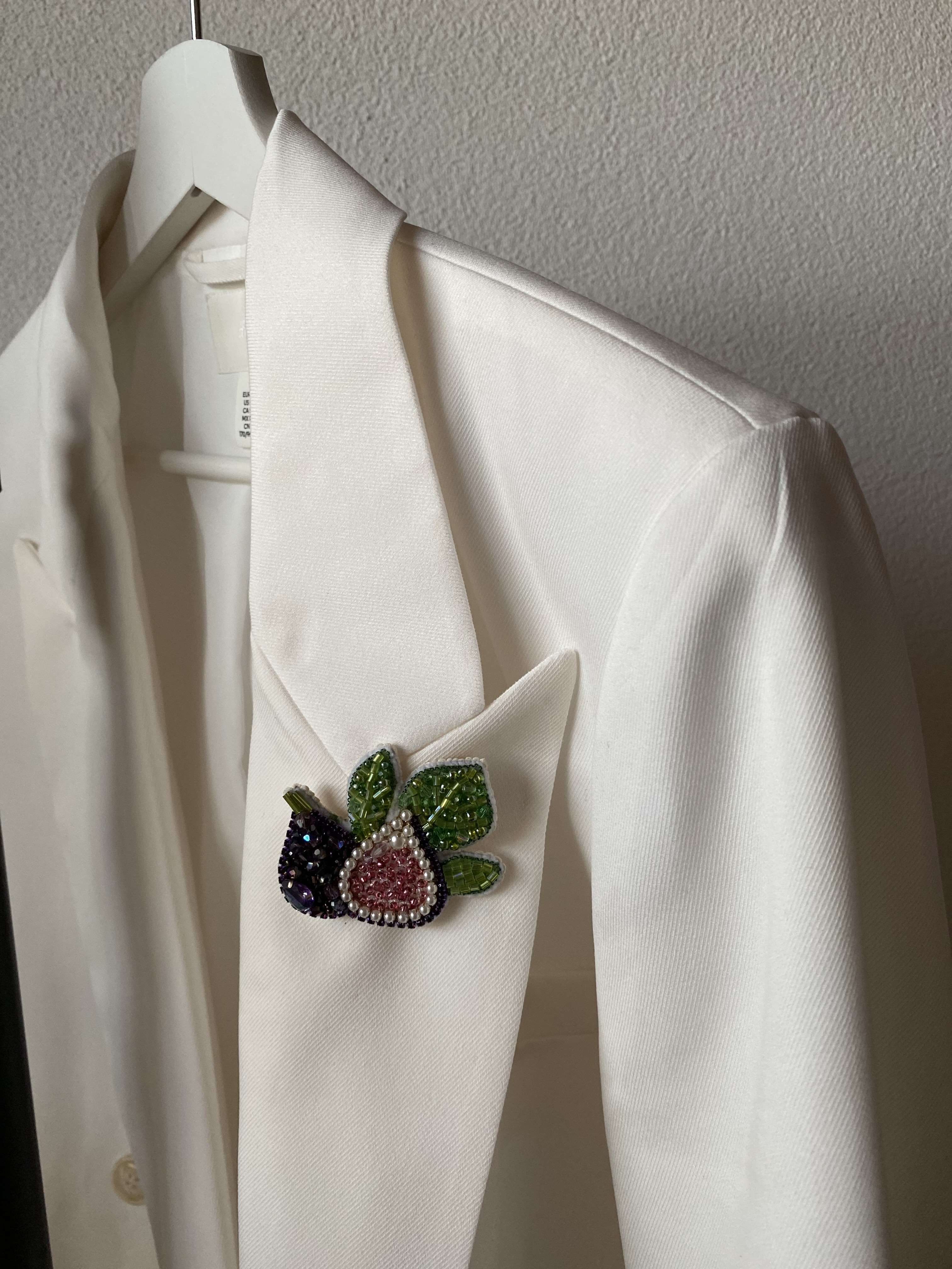 Fig Beaded Brooch Handmade - Image 4