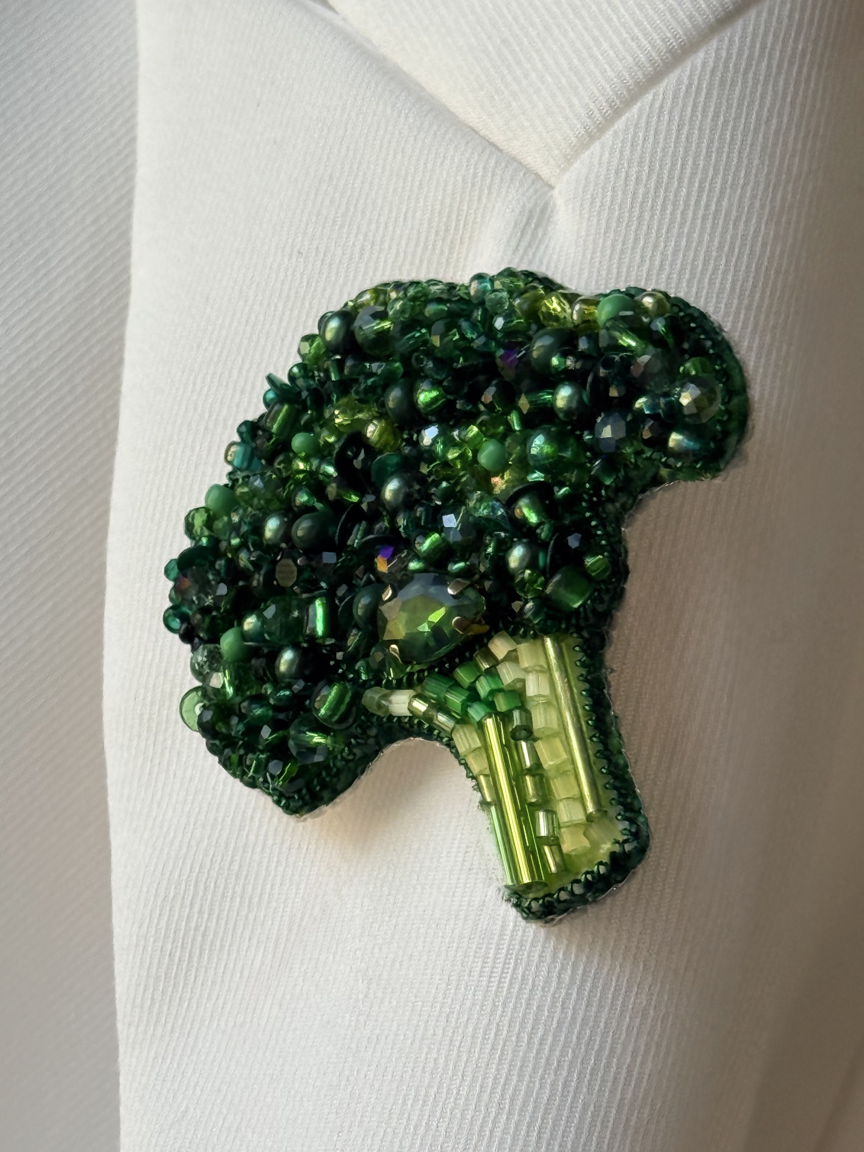 Broccoli Brooch Handmade Beaded - Image 13